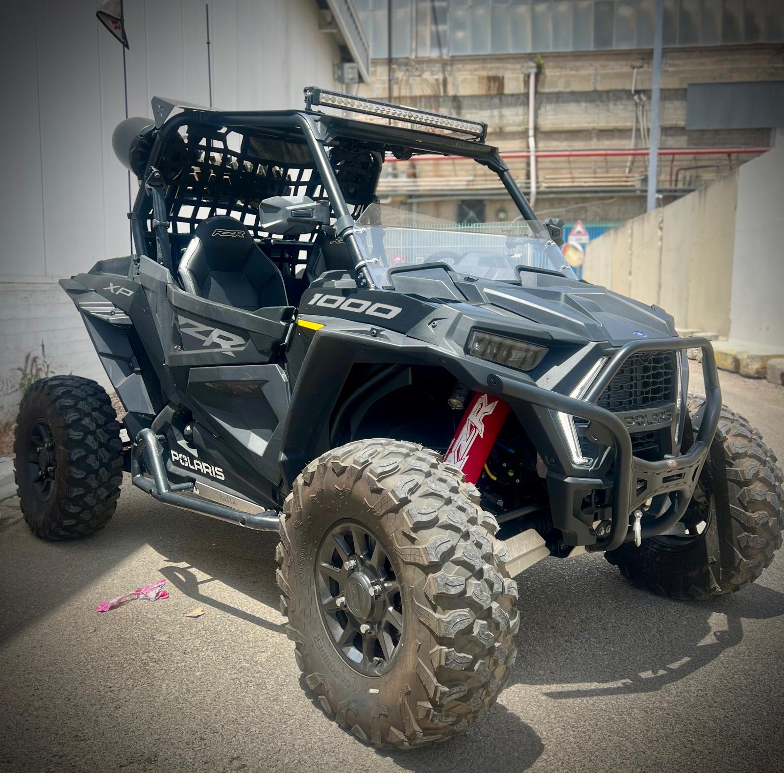 פולאריס RZR1000
